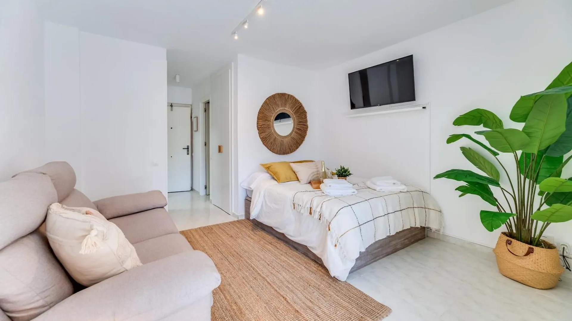 Ambar Apartment Benalmadena 0*,  Spain